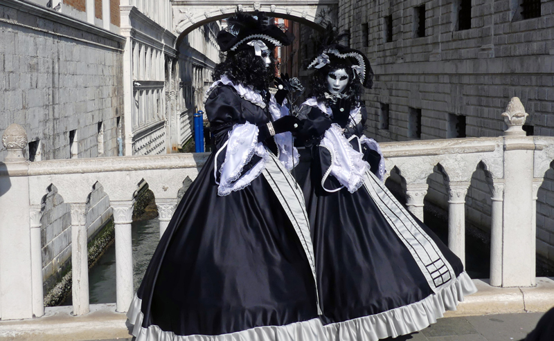 Fotoausstellung „Karneval in Venedig“ im KunstGang der MHH – Vernissage