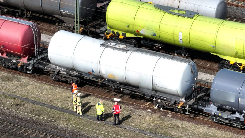Austretendes Kerosin sorgt für Großeinsatz in Lehrte am Mega-Hub