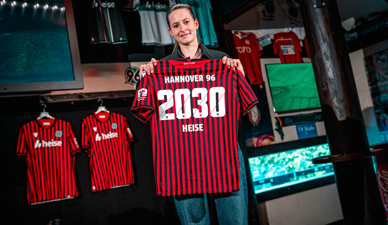 Starkes Bekenntnis bis 2030: Hauptsponsor heise bleibt auf der 96-Brust