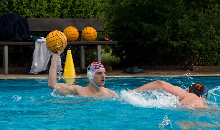 Lehrter Wasserballer: beide LSV-Teams zur „Halbzeit“ auf Platz zwei
