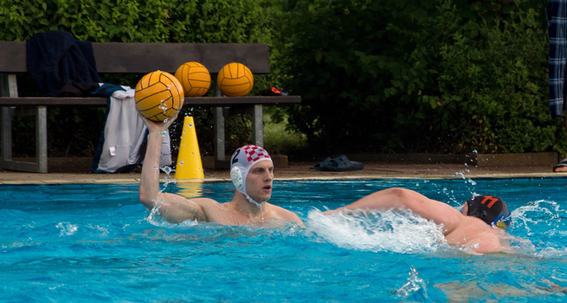 Lehrter Wasserballer: beide LSV-Teams zur „Halbzeit“ auf Platz zwei