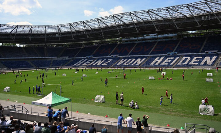 Unvergessliches Erlebnis: SuS Sehnde beim „Kicken im Stadion“