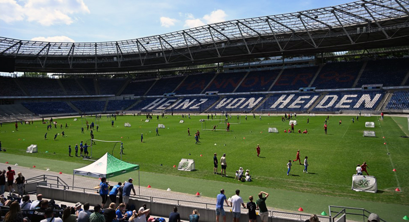 Unvergessliches Erlebnis: SuS Sehnde beim „Kicken im Stadion“