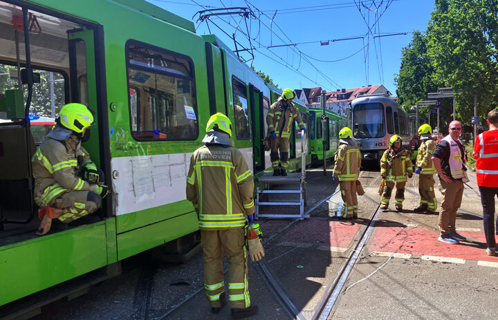 Sieben Verletzte nach Stadtbahnunfall auf der Ritter-Brüning-Straße