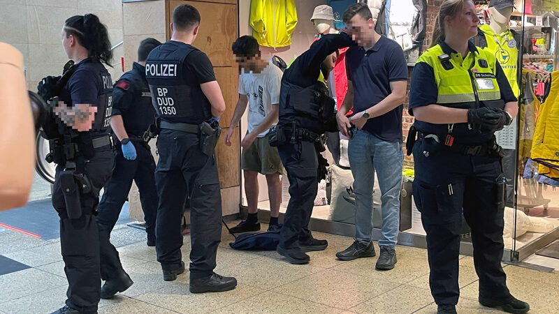 Bundespolizei in Hannover im Schwerpunkteinsatz am Hauptbahnhof Hannover
