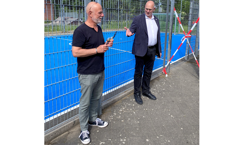 Große Freude:  Wiedereröffnung des Bolzkäfigs am Jugendzentrum Lehrte-Süd
