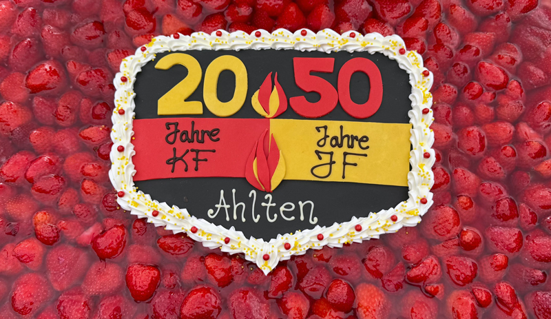 231 Kinder und Jugendliche der Lehrter Feuerwehr feiern die Jubiläen der Kinder- und Jugendfeuerwehr Ahlten