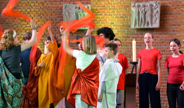 Mehr als 150 Besucher beim Musical-Gottesdienst in Lehrte
