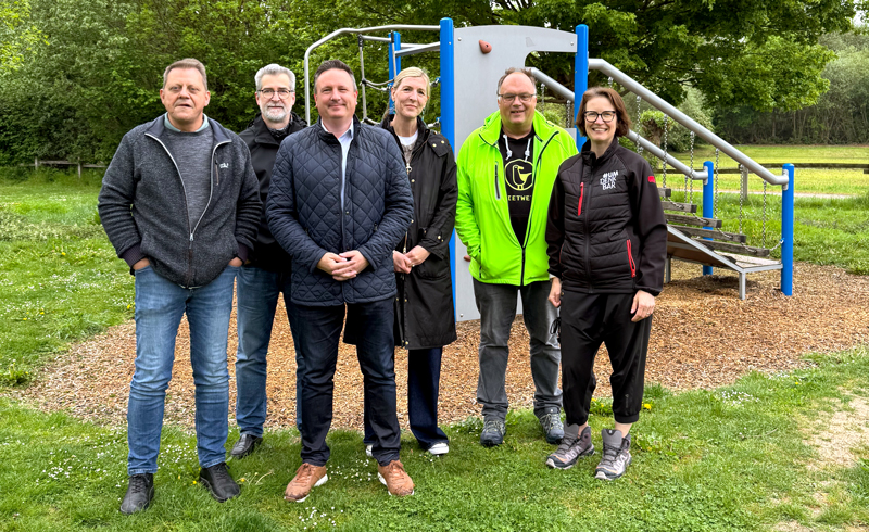 Ortsrat Ilten nimmt Spielplätze und öffentliche Bereiche in Augenschein
