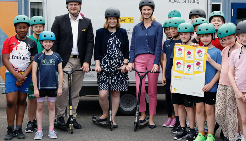 Roller Fit“: Grundschulkinder sicher und mobil auf dem Tretroller