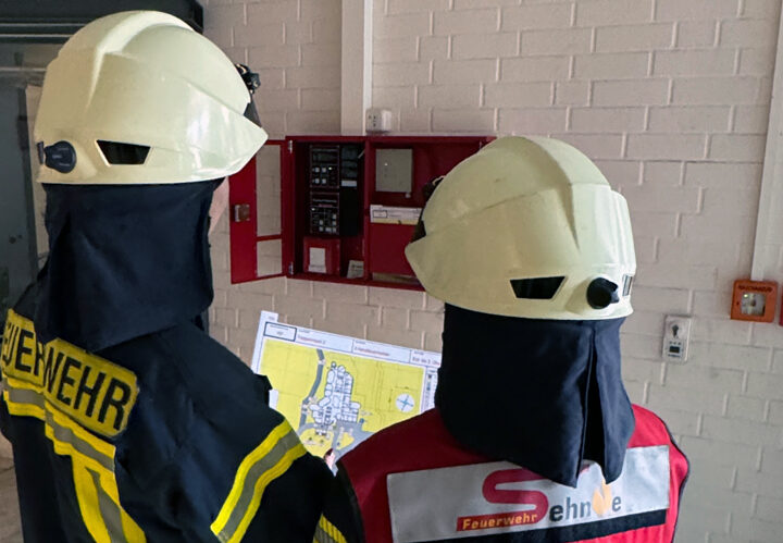 Drei Einsätze für Sehnder Feuerwehren: Technische Hilfe, ein Reh und ein Großeinsatz in Höver