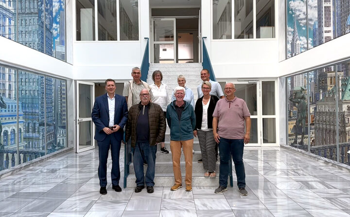 SPD-Fraktion Sehnde zu Besuch bei V-Line Europe in Sehnde