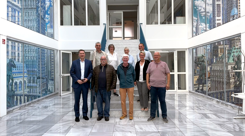 SPD-Fraktion Sehnde zu Besuch bei V-Line Europe in Sehnde