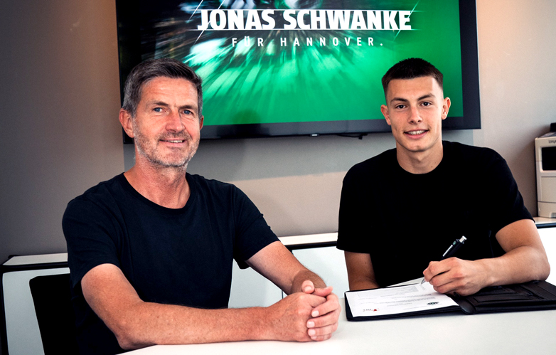 Torwart erhält ersten Profivertrag: Jonas Schwanke unterschreibt bis 2028 bei Hannover 96
