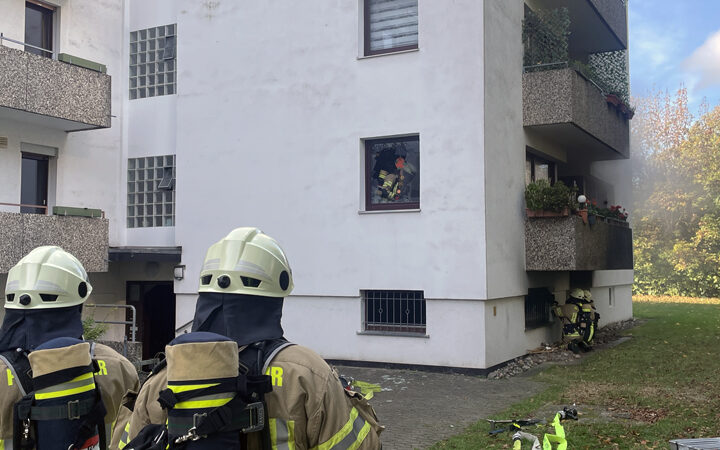 Kellerbrand, LKW-Unfall und Türöffnung: Feuerwehren in Lehrte mehrfach gefordert