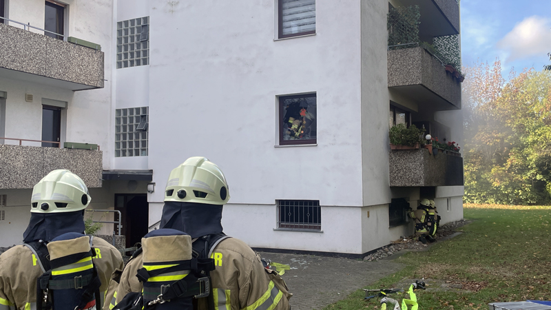 Kellerbrand, LKW-Unfall und Türöffnung: Feuerwehren in Lehrte mehrfach gefordert