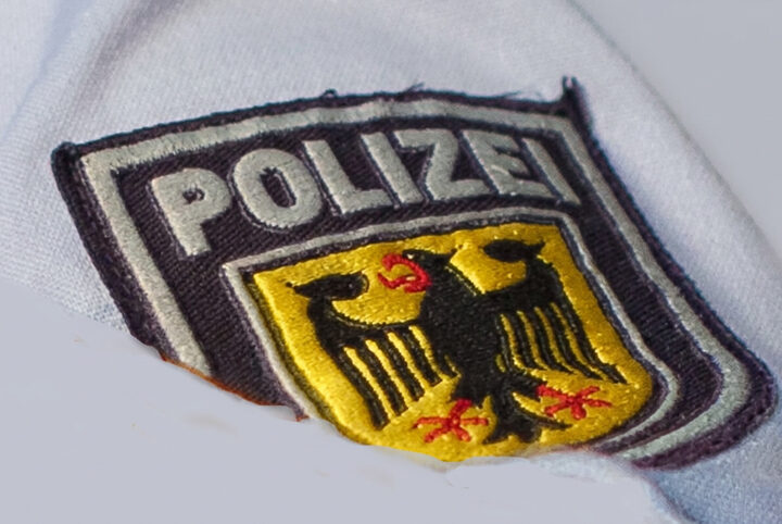 Verdacht der Urkundenfälschung: Einreise nach Kontrolle verweigert