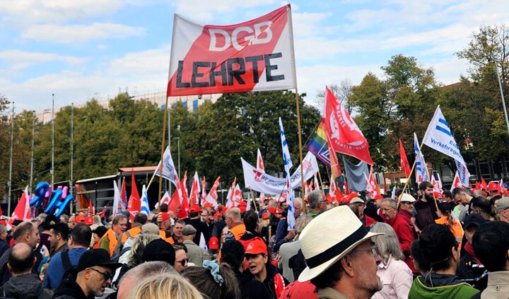 Lehrter und Sehnder Gewerkschafter demonstrieren in Hannover