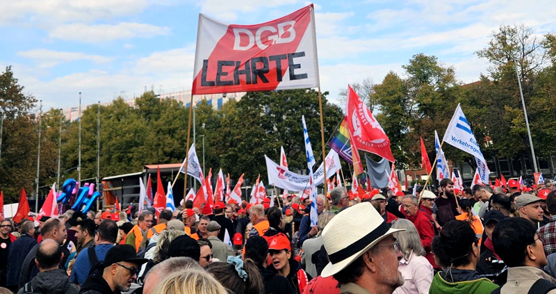 Lehrter und Sehnder Gewerkschafter demonstrieren in Hannover