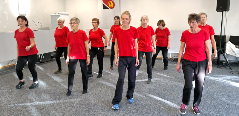 Die Happy Dancers des MTV Wassel begeistern mit ihrer Line Dance Premiere