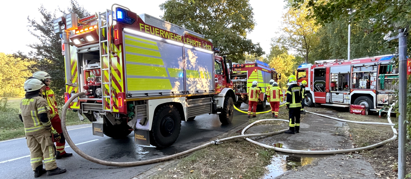 Regionsfeuerwehrbereitschaft des Brandschutzabschnitts 4 trainiert die Wasserversorgung bei Vegetationsbränden