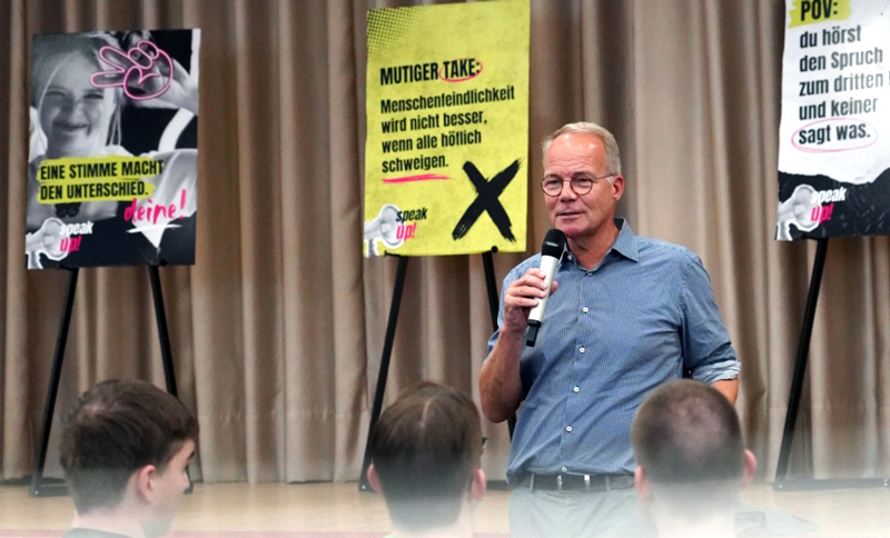 Rund 900 Schüler im Austausch mit Matthias Miersch – 16 Schulen bei „How to: speak up!“