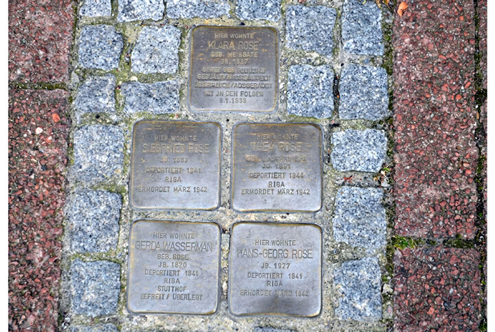 Gedenkfeier der Projektgruppe Stolpersteine in Sehnde